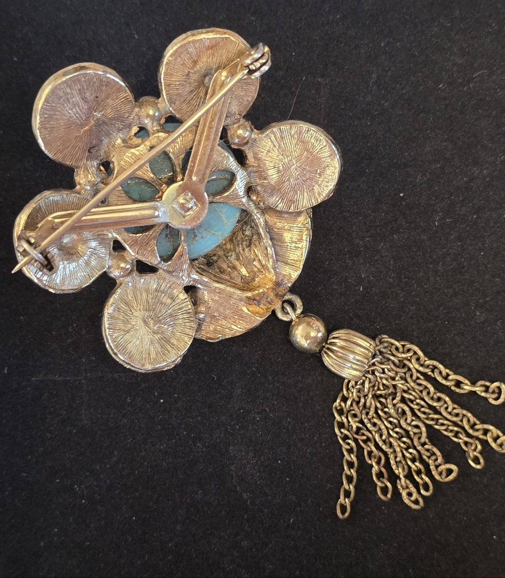 Vtg Art Deco Victorian Faux Turquoise Coral Chain Gold-Tone Tassel Brooch READ - Picture 2 of 14